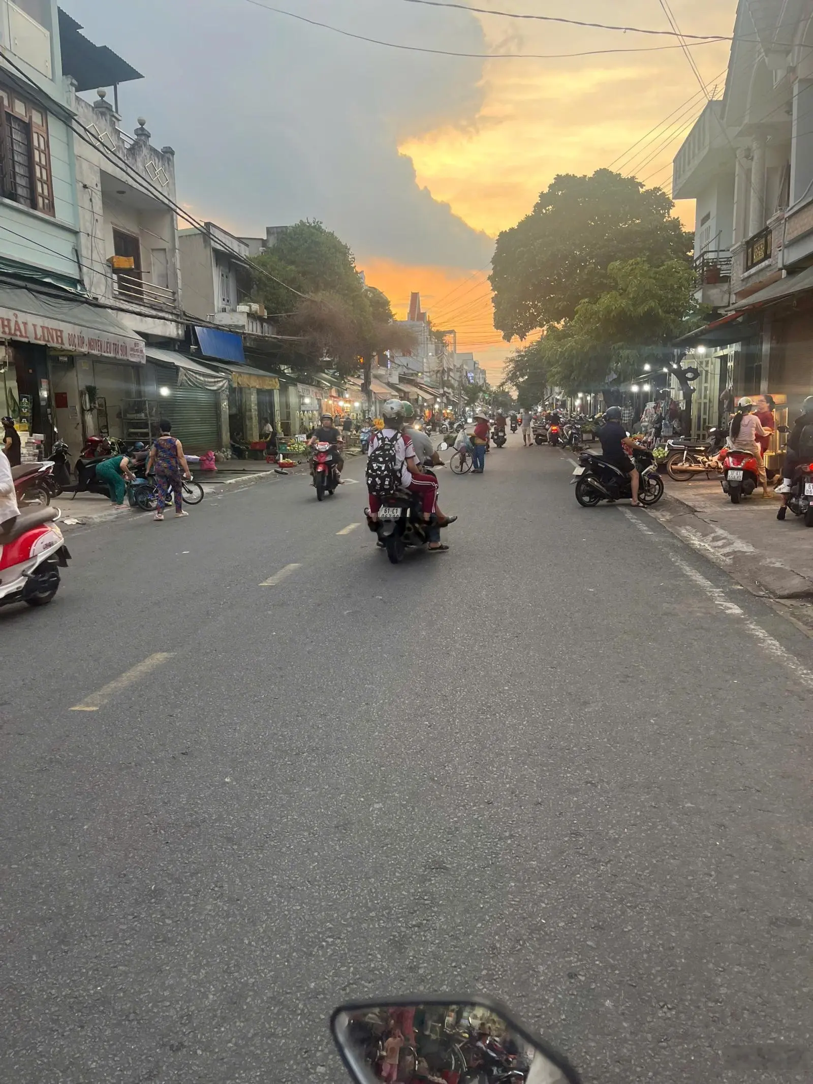 Bán gấp nhà và dãy trọ kinh doanh buôn bán thu nhập cao giá rẻ