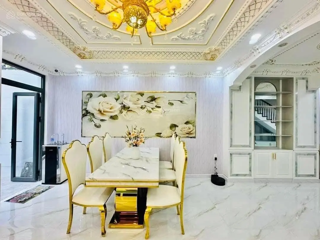 Si.ê.u ph.ẩm đào tông nguyên. thang máy. 4tầng. 106m2. gara ôtô. 5pn, 6wc. chỉ 10t9