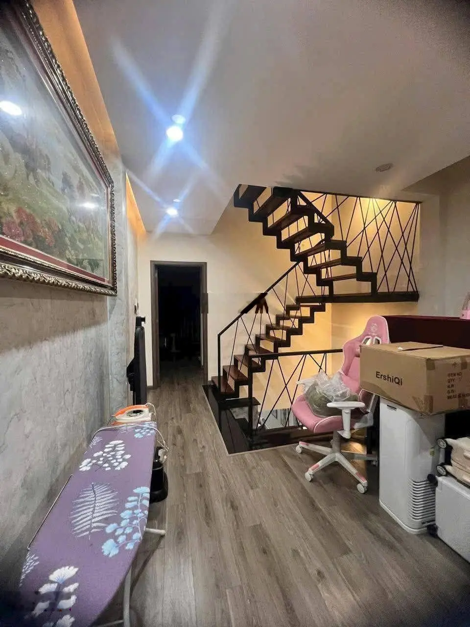 Nhà lầu sân xe hơi gần sân vận động Dĩ An giá 4 tỷ 550 triệu