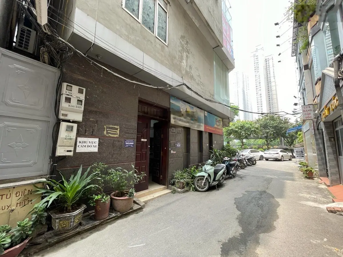 Siêu đẹp bán nhà Lê Văn Thiêm phân lô - ô tô tránh - vỉa hè - ngõ thông