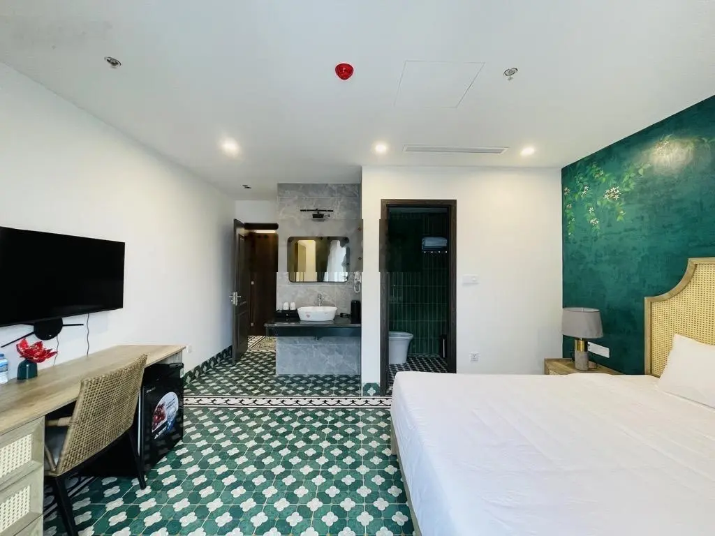 Tòa CH DVCC view hồ - Lô góc MT 20m - Full dòng tiền 4 tỷ/năm giá linh động cho khách thiện chí