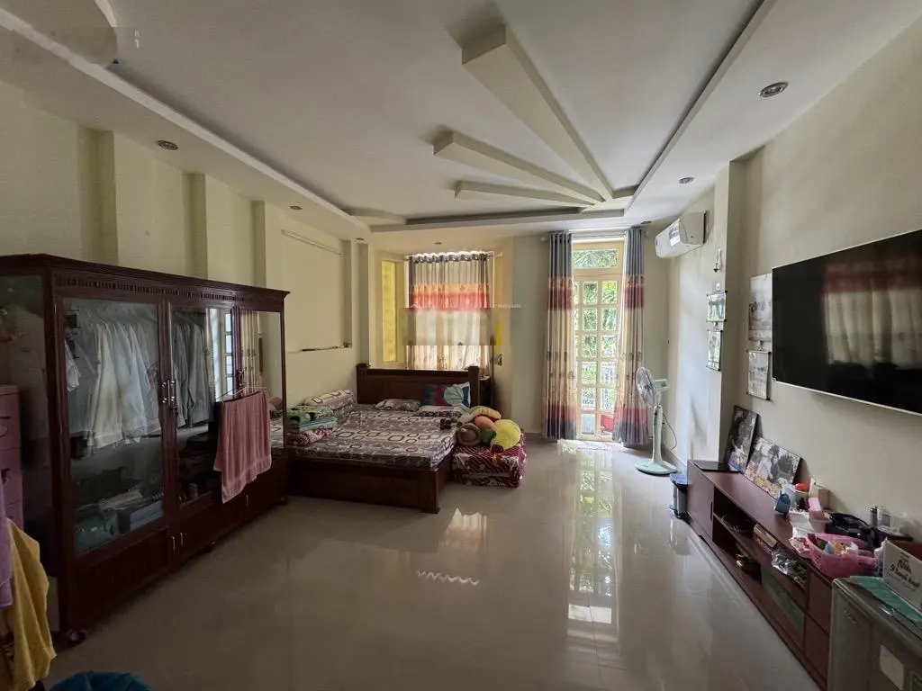 Bán nhà mặt tiền đường ngay khu tên lửa, 11,9 tỷ vnd, 90m2 view công viên nhiều tiện ích