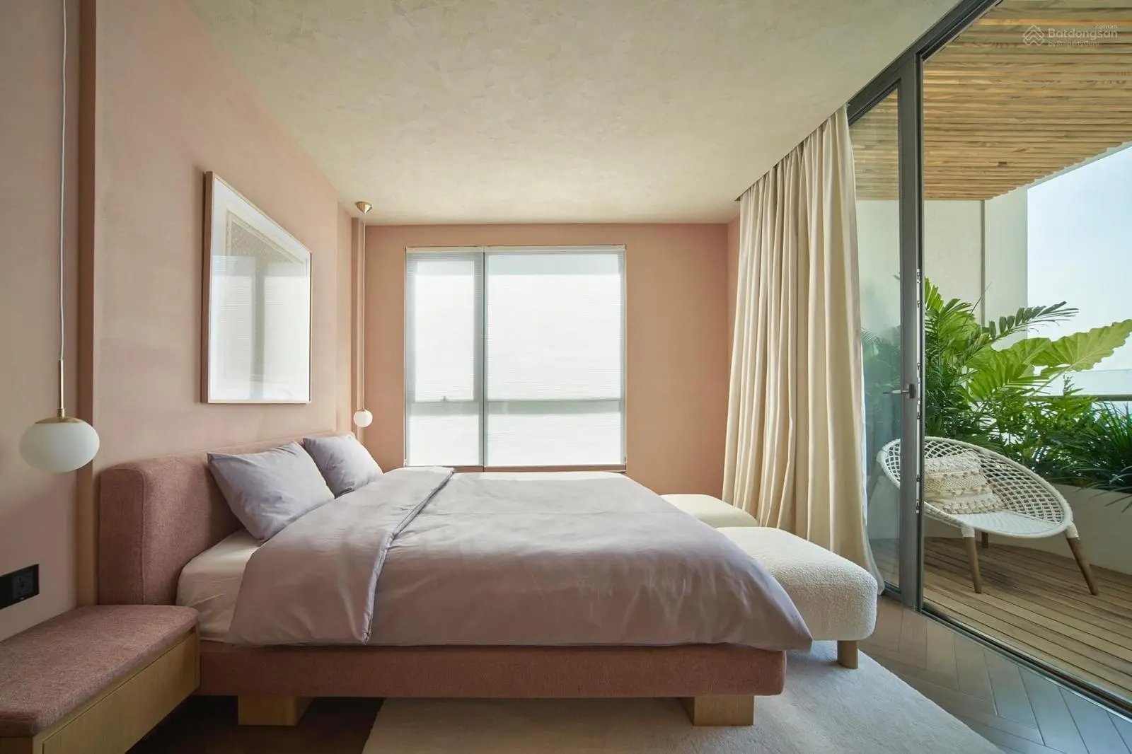Bán căn hộ Sunshine Golden River nằm trong quần thể Ciputra, tầm view Paroma hướng về cầu Nhật Tân