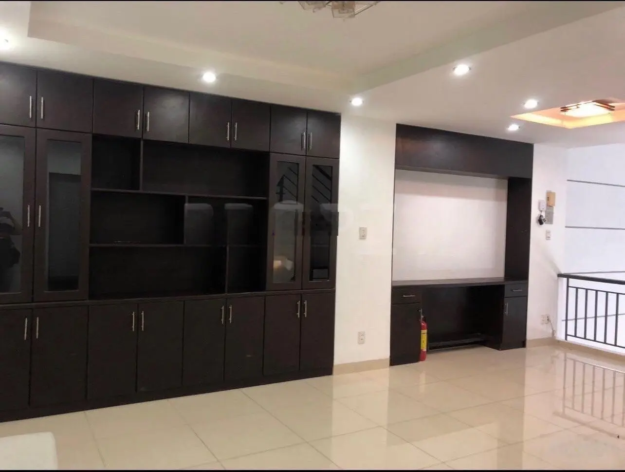 Định cư nước ngoài bán gấp nhà Hồ Bá Kiện,Quận 10-Giá:4,16tỷ/ 66,3m2, gần CV Lê Thị Riêng, sổ sẵn