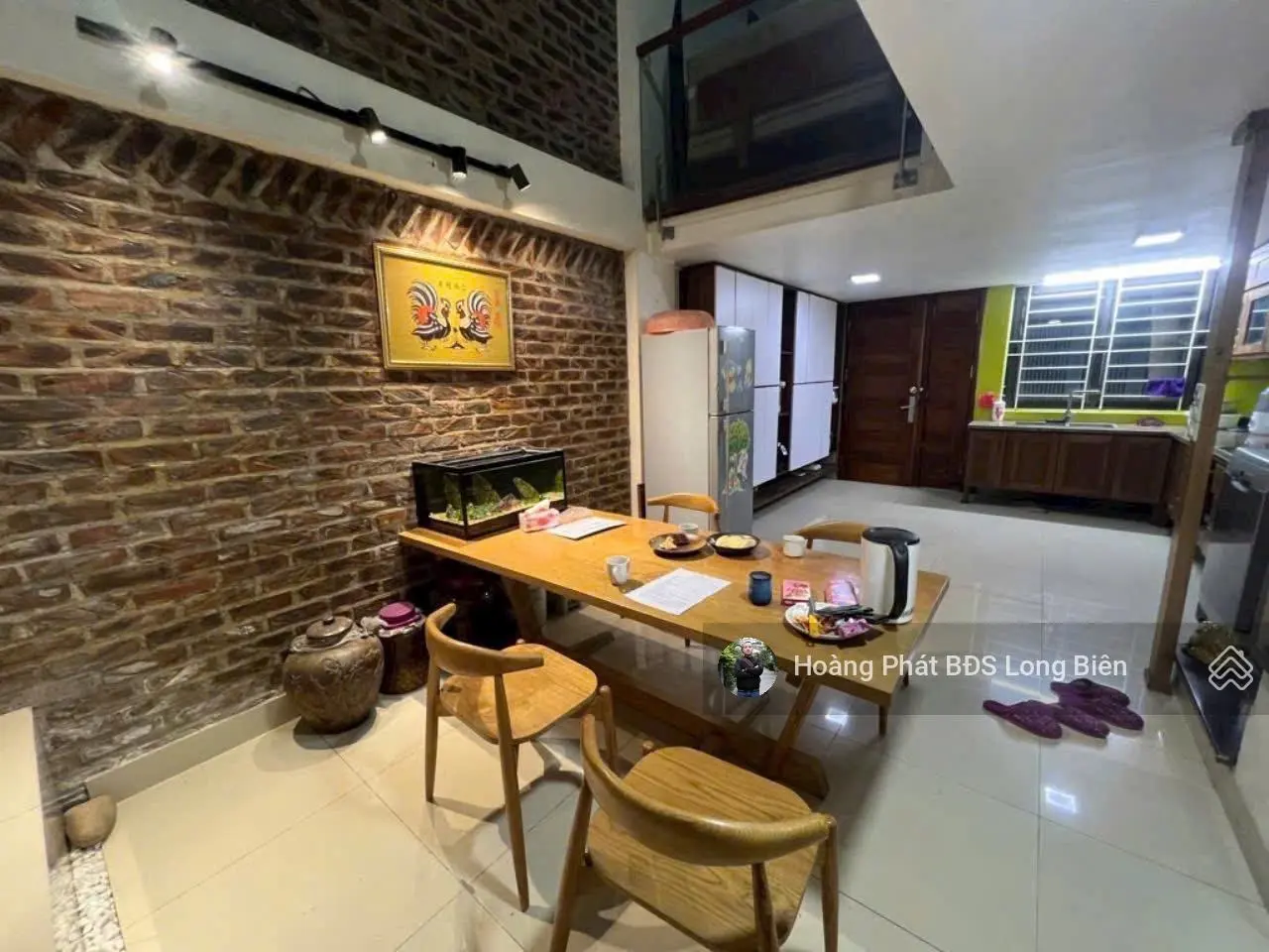 Bán nhà dân xây Tư Đình, Long Biên. Thiết kế 1 0 2. 32m2 x 5T. Giá hơn 5 tỷ. Lh 0965858116