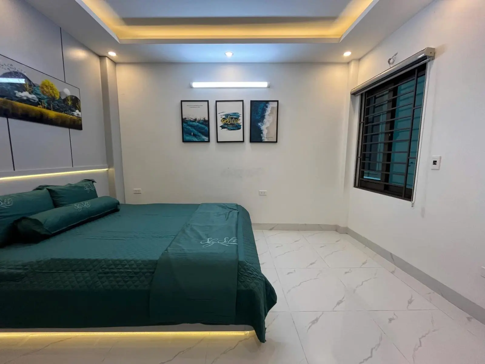 Cực sốc! Bán nhà Vũ Tông Phan - 42m*5T*4.5MT - Ô tô đỗ cổng - Nhà Mới - Ngõ nông rộng - Chỉ hơn 6T
