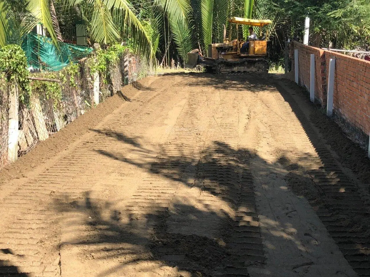 Chính chủ bán 104m2 đất thổ cư Đê Trường Long - Gần trường học, đường xe hơi