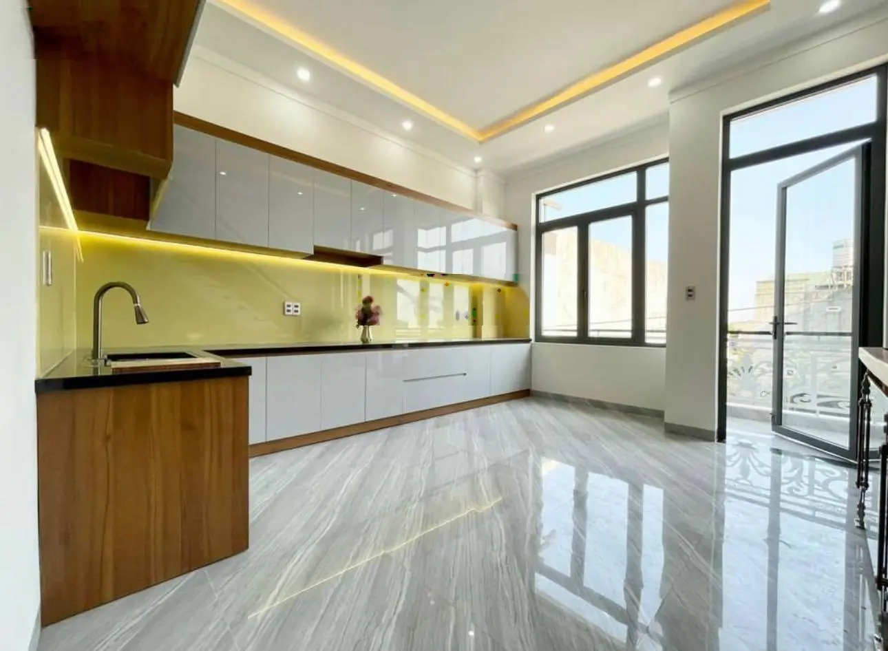 Nhà 3 tầng - phường Tân Lợi - hẻm ô tô Nguyễn Hữu Thấu chỉ 3.1 tỷ, diện tích sử dụng 170m2