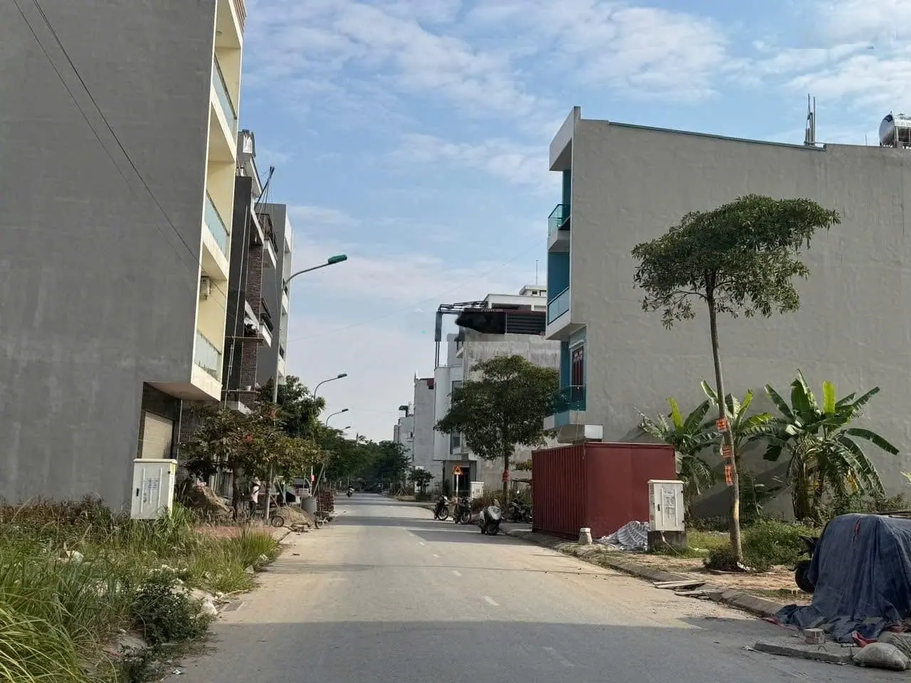 Cần bán lô đất làn 2 đường H100 gần vườn hoa thuộc Yên Mẫn, Kinh Bắc, tp BN. Giá chỉ hơn 5 tỷ