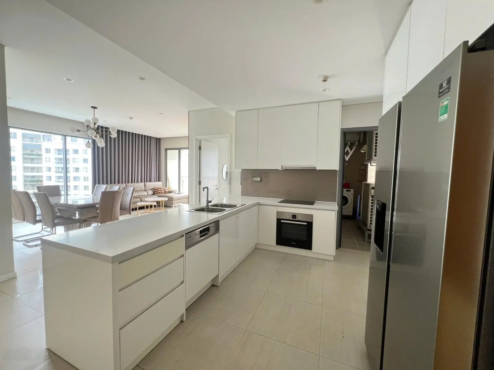 Siêu căn góc view ôm trọn hồ bơi, 3PN Bahamas full nội thất đẹp như hình chỉ 11 tỷ all-in