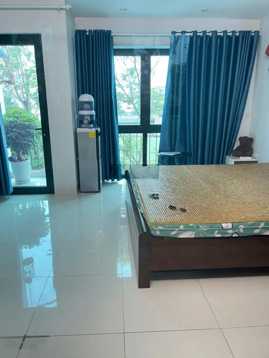 Bán Nhà Mặt Phố Hoàng Công,Kiến Hưng. Dt 65m*7tầnng*Mt 5m. Giá 21.3 tỷ. Ô tô tránh, vỉa hè rộng.