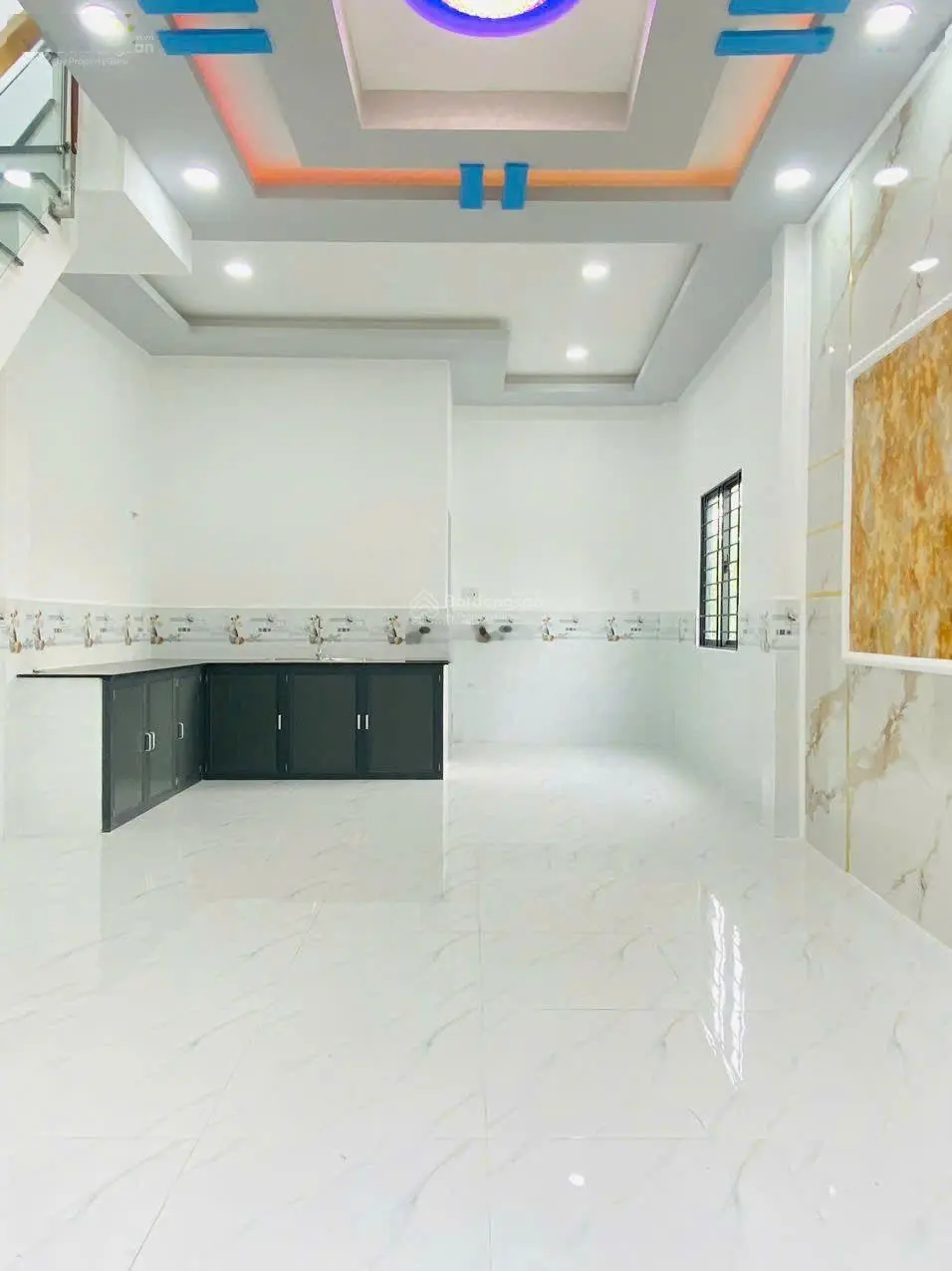 Bán căn nhà mới đẹp lắm a chị ơi nhà ở thị trấn cần giuộc DT 72m2 giá 1ty385tr chính chủ sang tên