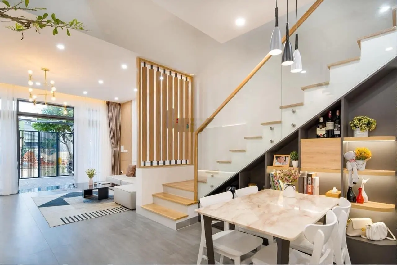 Cần Bán Gấp Nhà (60m2) giá chỉ 1Tỷ150triệu SHR hiện đang cho thuê 8triệu/tháng