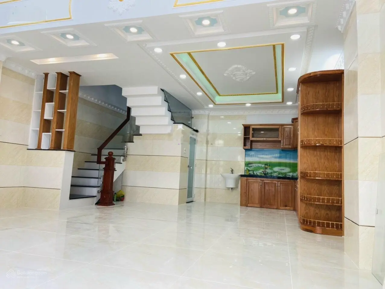 Bán gấp nhà 222/2 đường Lê Văn Quới tiện mua bán kinh doanh, DT 4x18 giá 5tỷ5 tl. Đường nhựa KD
