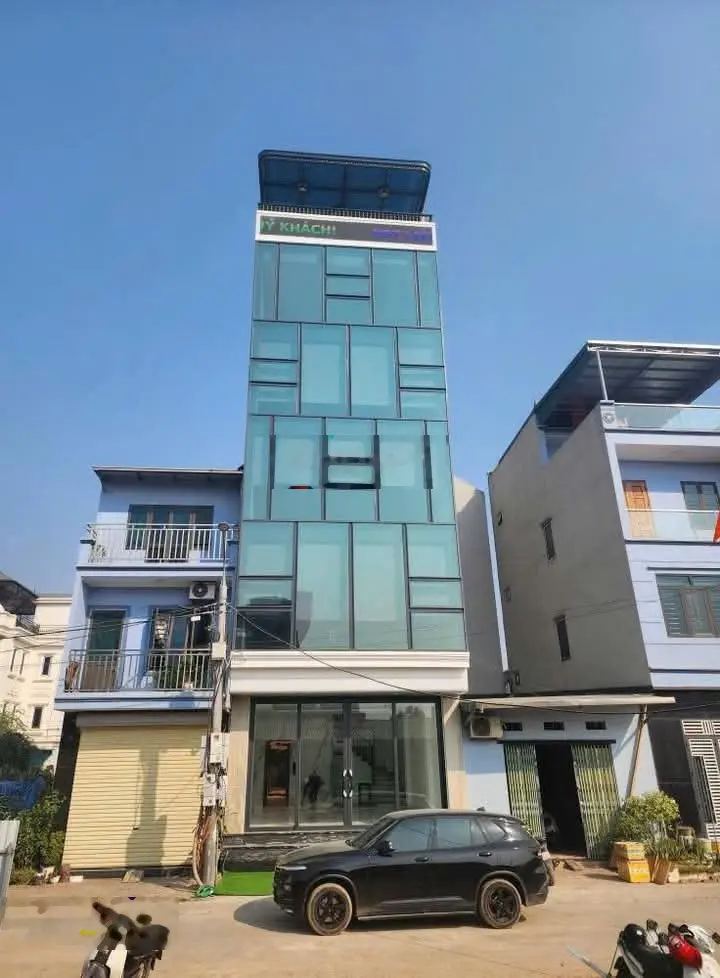Bán tòa nhà văn phòng 66.6m2 7 tầng thang máy mặt đường Trịnh Văn Bô vị trí đắc địa giá tốt