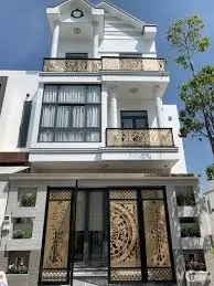Cần bán gấp căn biệt thự hướng bắc KDC: Phú Mỹ, Vạn Phát Hưng, Quận 7! giá tốt 32 tỷ-189m2