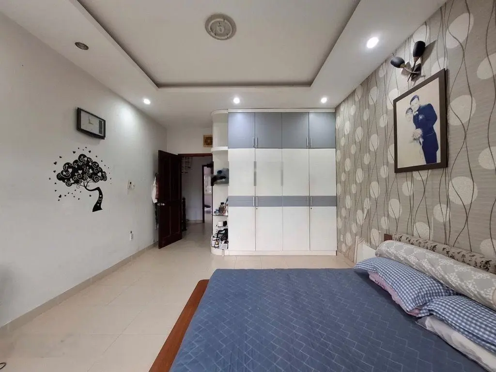 Bán nhà MT Bông Sao, Q8, 102mv, 3 tầng BTCT, view công viên, đường XH 8m, nở hậu tài lộc, chỉ 16 tỷ