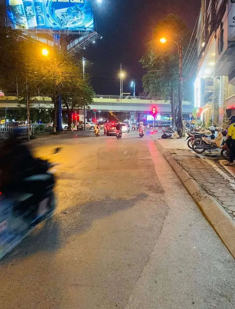 Bán nhà Trần Duy Hưng diện tích 60m, 6tầng thang máy.