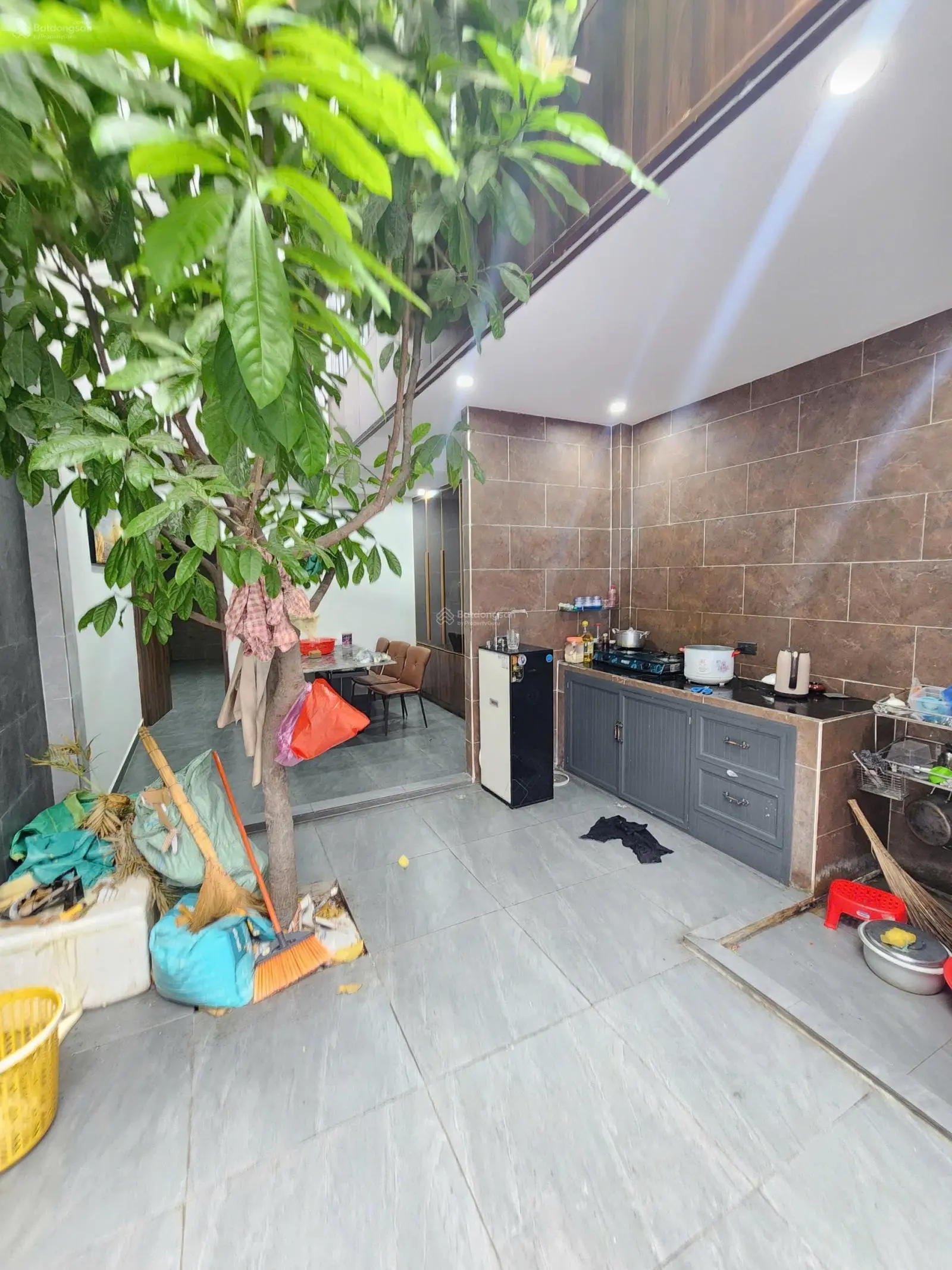 5.95 tỷ/ Bán nhà và kho xưởng ngang 10mx26m vừa ở vừa làm kinh doanh ngay Nguyễn Thị Tươi 20m