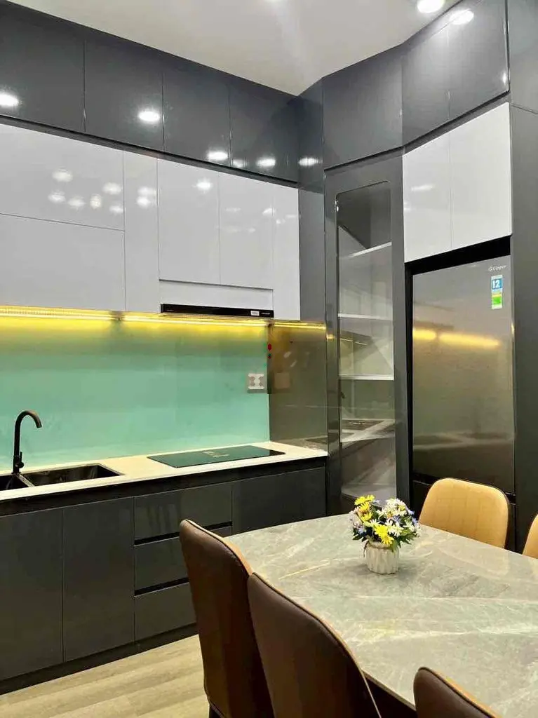 Nhà 3 tầng Mặt Tiền CÙ CHÍNH LAN