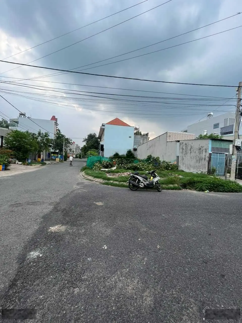 Lô đất đầu tư góc 2 mặt tiền đường nhựa Tân Đông Hiệp Dĩ An DT 150m2 SHR Giá 1ty250tr LH 0389 738 ***
