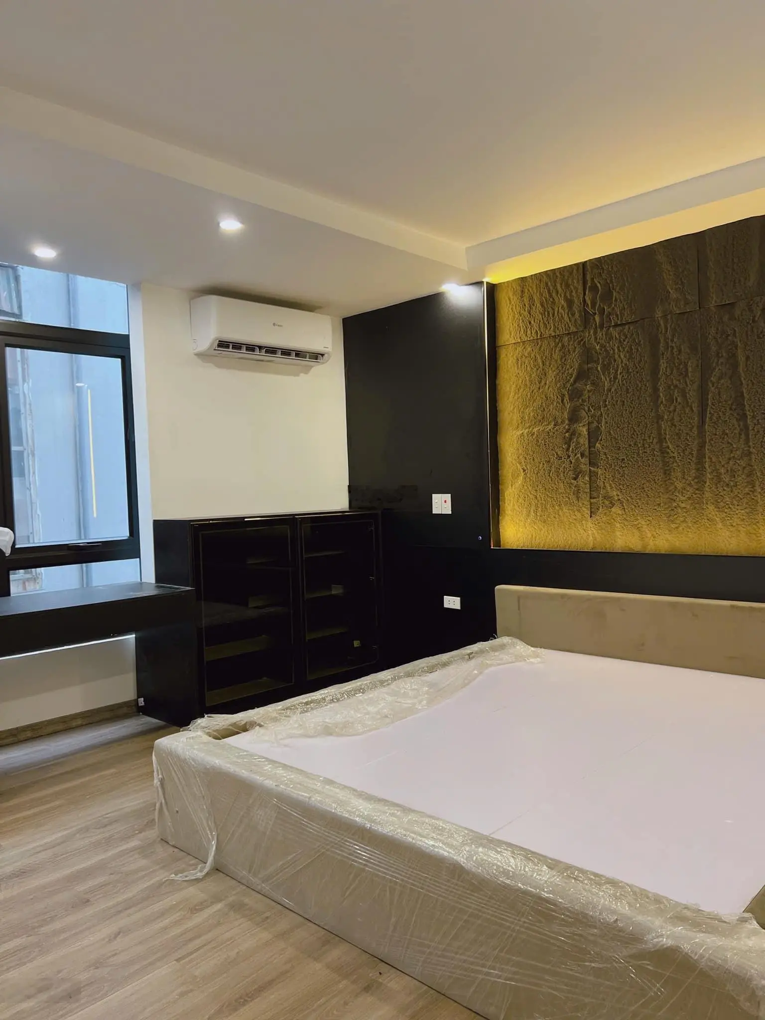 Ngõ quỳnh - phân lô - 20m ra phố - lô góc 3 mặt thoáng full nội thất cao cấp - thông tứ tung .