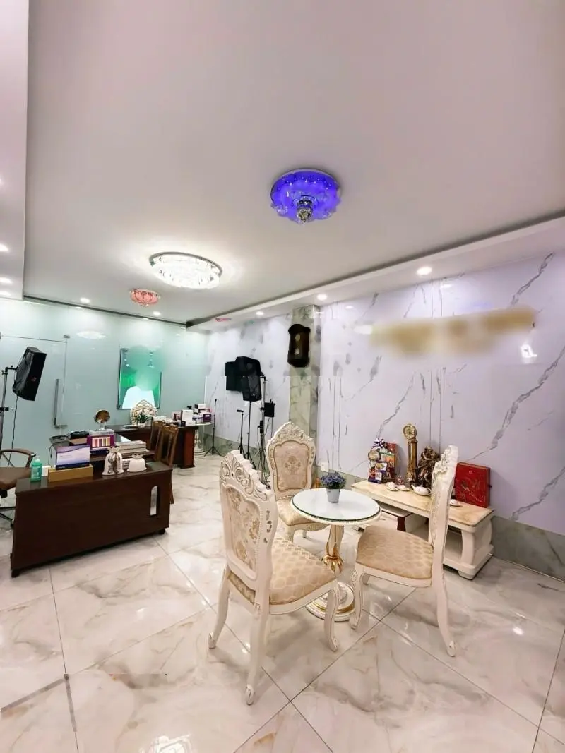 Bán nhà mặt tiền Cách Mạng Tháng 8, Quận 10 - 7 tầng có thang máy Nhật - 105m2 (4.2 x 25) chỉ 28 tỷ