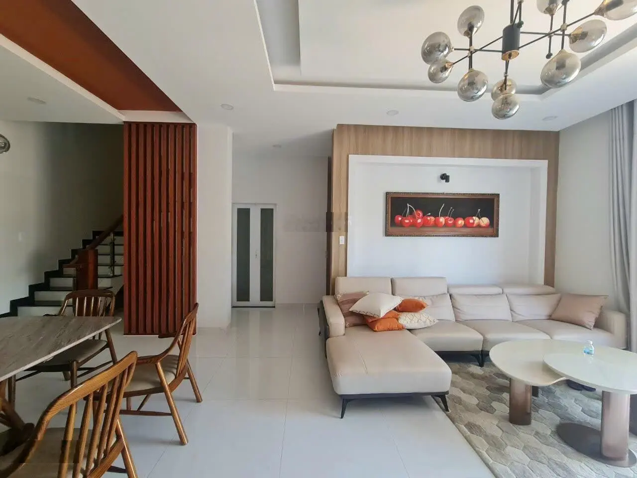 Cần bán biệt thự gói 2 kđt mỹ gia - đối diện sân bóng đá