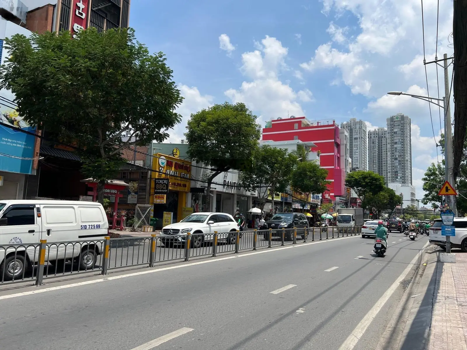 Bán nhà mặt phố giá 35,5 tỷ VND tại Đường Thành Thái, Quận 10