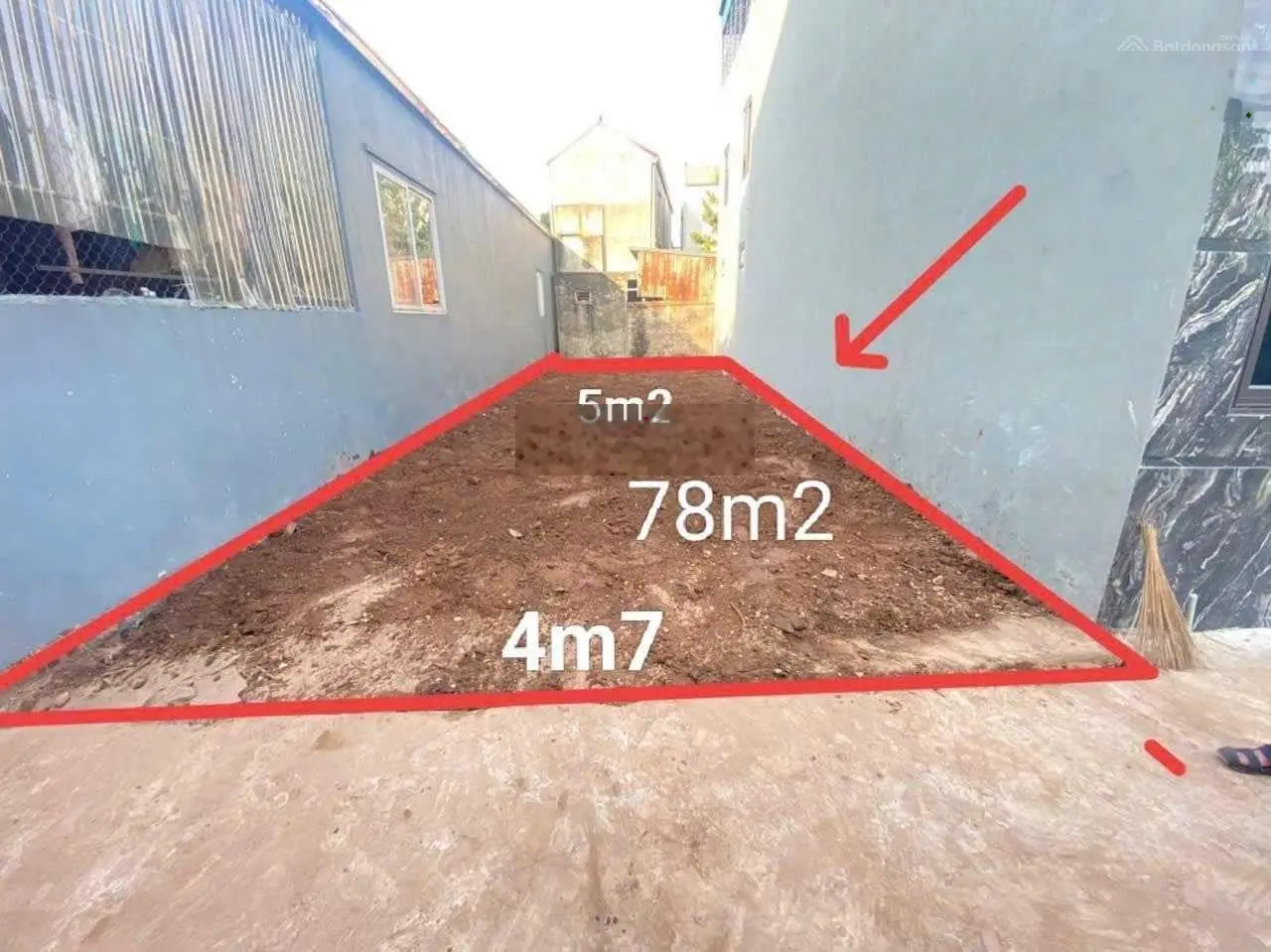 Chính chủ bán lô đất 78m2, mặt ngõ thông, ô tô lùi đất, ngay trục chính Phụng Châu, giá 39tr/m2