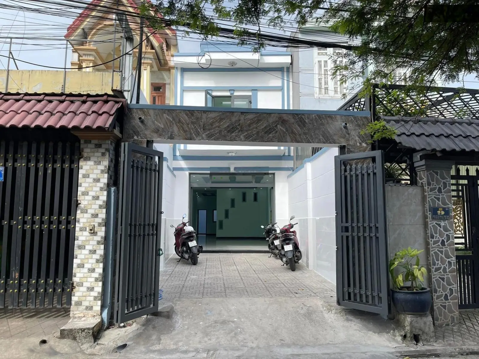 Nhà trệt lầu MTKD đường Đỗ Tấn Phong, P. Tân Đông Hiệp, Tp. Dĩ An. DT: 132.6m2. Giá: 4.5 tỷ TL