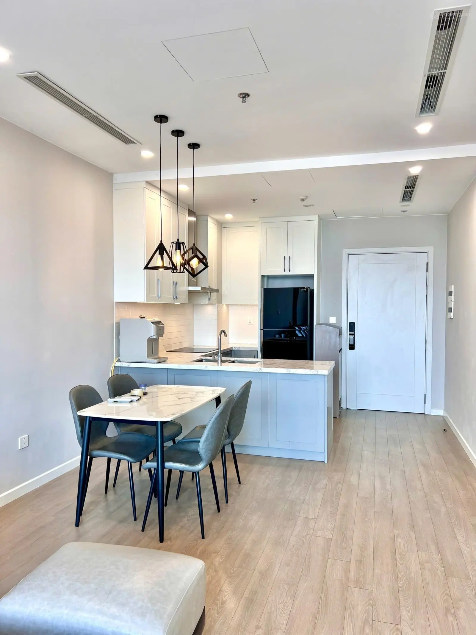 Bán căn hộ chung cư The Nine tại Phạm Văn Đồng, chính chủ, giá hợp lý 75m2