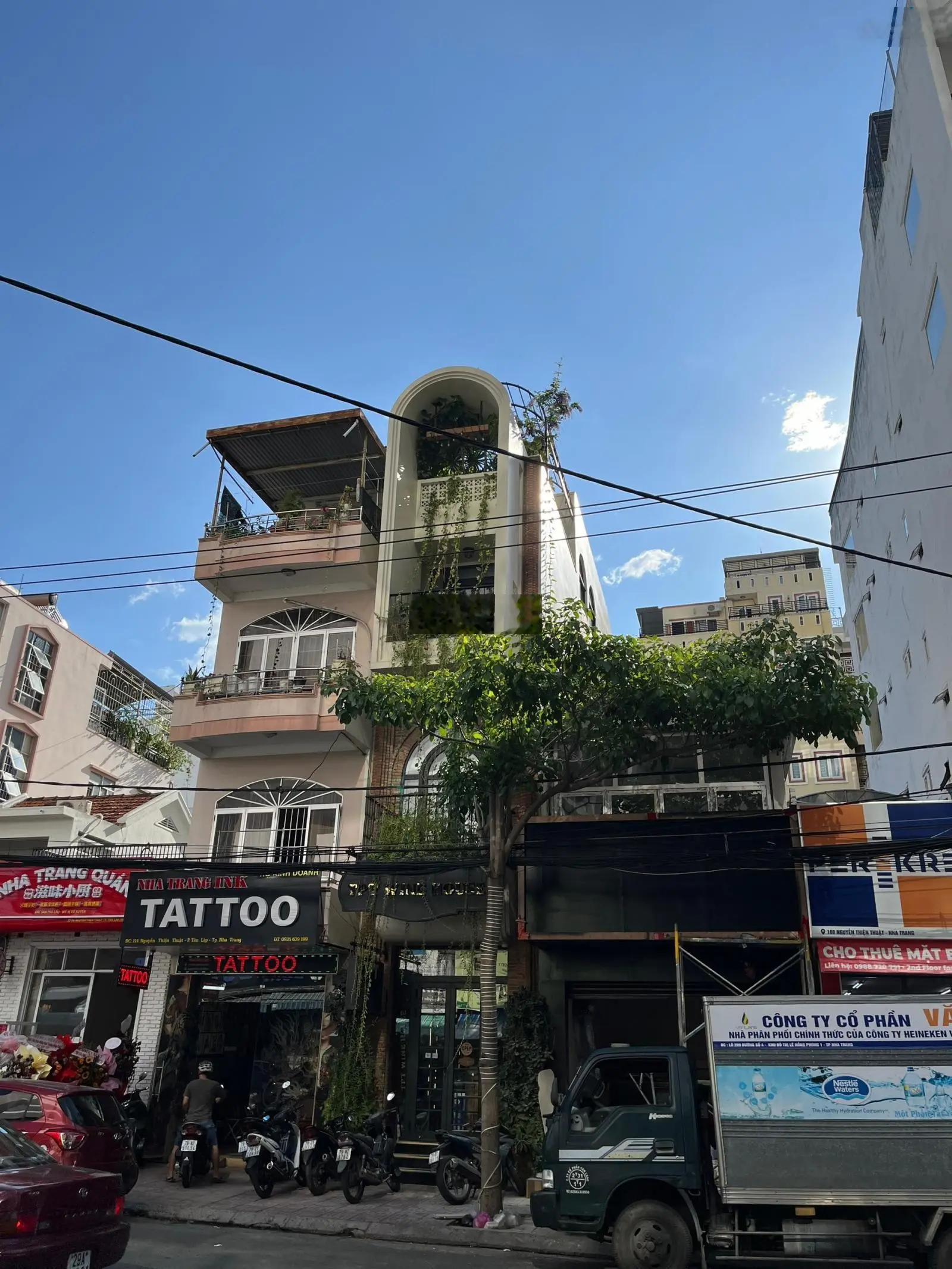Bán 2 mặt tiền 4 tầng ngay phố tây Nguyễn Thiện Thuật, Nha Trang
