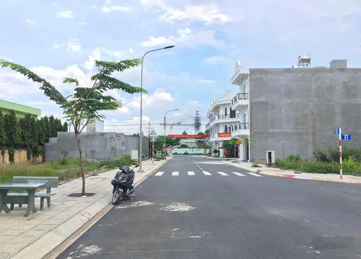 Chủ bán gấp lô đất sát Aeon phường 6, Tân An, Long An 100m2, sổ hồng riêng
