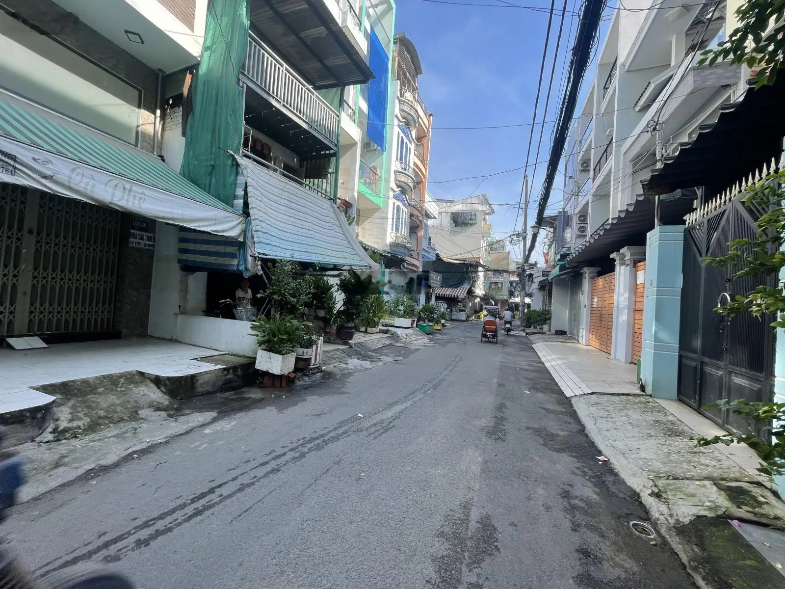 Mặt Tiền 12m nhựa - 45m2 Ngang 4m nở hậu - 5 tầng có thang máy - Chỉ 9,8tỷ TL không lộ giới vuông .