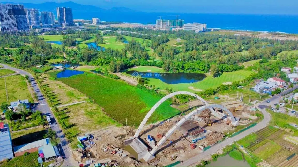 Đất nền biệt thự view sông Cổ Cò KĐT Green City, hướng Đông nhìn qua sân Golf. Giá chỉ 24tr/m2