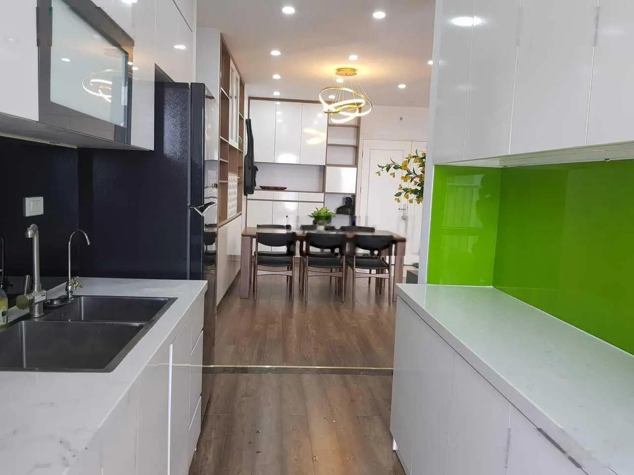 Siêu hot! Căn góc 2 mặt thoáng 126m2/3PN Riverside Garden - full nội thất mới đẹp