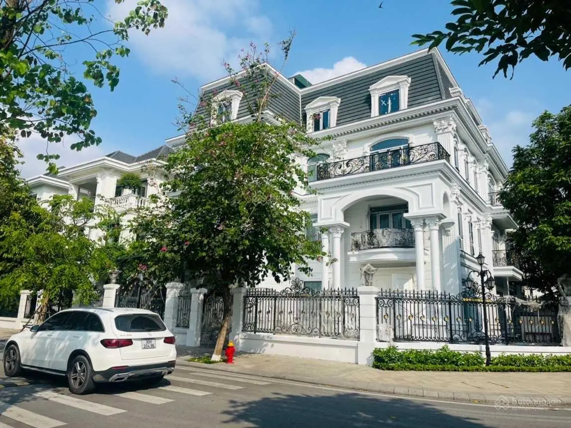 Độc quyền bán biệt thự mặt hồ Hoàng Lan tại Vinhomes Green Bay Mễ Trì Hà Nội
