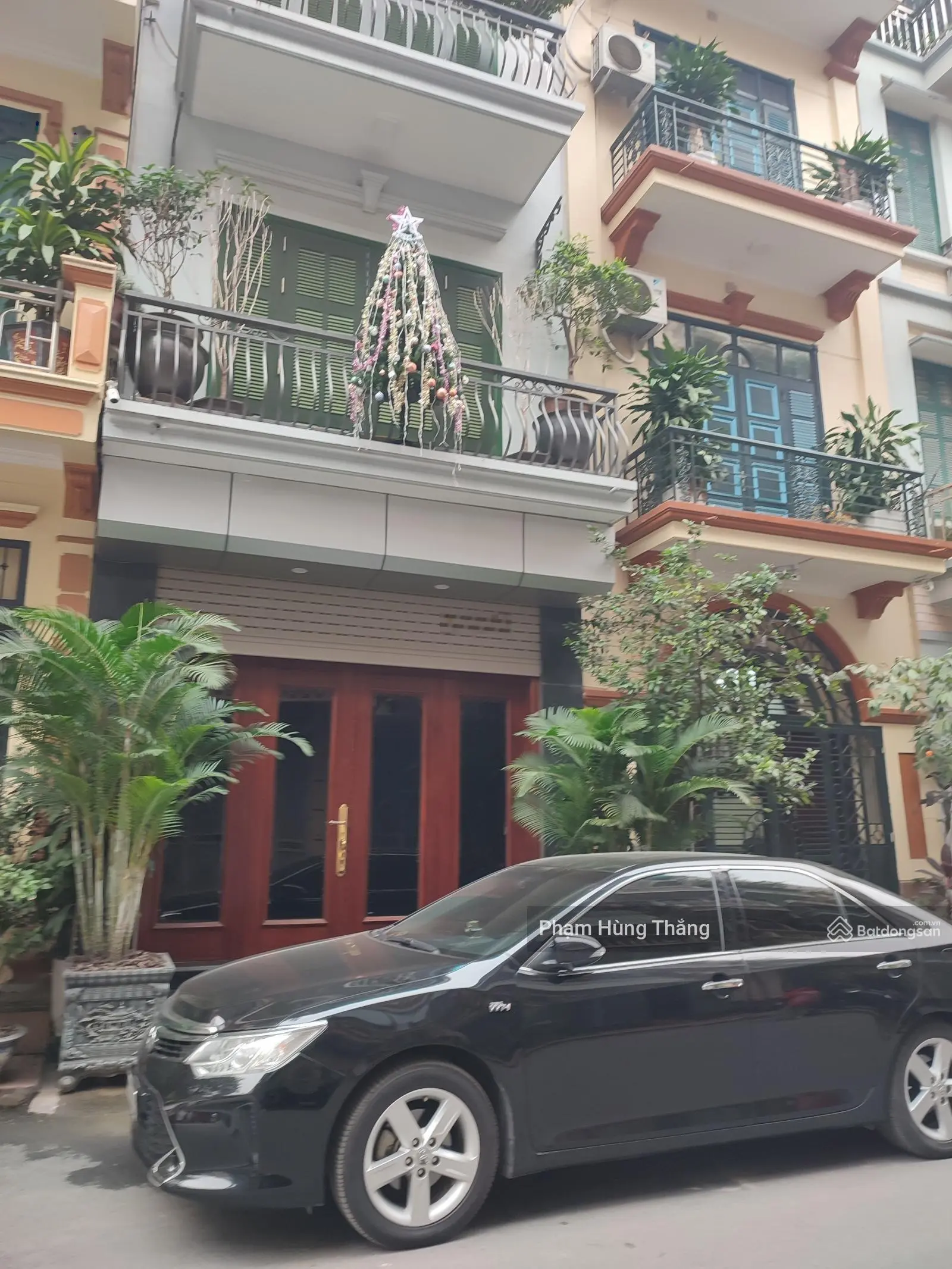 Bán nhà phân lô phố Lạc Trung Hai Bà Trưng 55m2 5 tầng. MT 4,5m. Vỉa hè. Ôtô vào nhà. Giá 13tỷ hơn