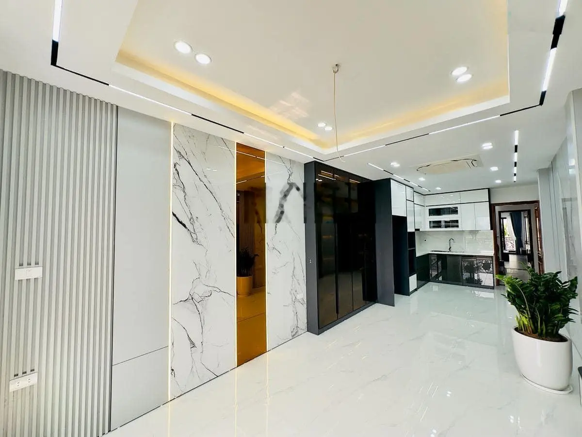 Siêu phẩm MP Dương Văn Bé 80m², mặt thoáng ngõ phân lô, thang máy, gara - giá chỉ nhỉnh 28 tỷ