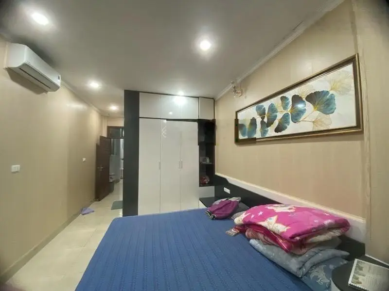 Bán nhà mặt phố Vũ Tông Phan ngay ngã tư sở 60m2x4 tầng 4m mặt tiền giá 13,x tỷ có TL