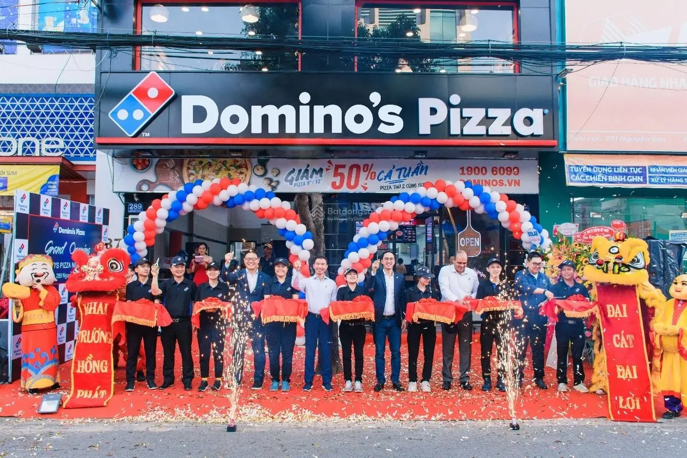 Bán nhà MT Trần Quang Khải P Tân Định Q1. Ngang 15m. KC: trệt 2 lầu ST. Giá: 33 tỷ. LH: O9O2777208