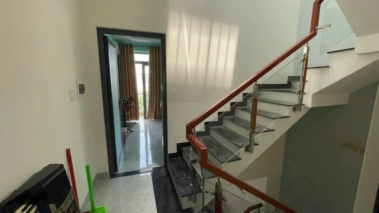 Chính chủ bán nhà mới xây đã hoàn công 3pn 3wc 2 ban công trước sau - Hẻm xe hơi Bình Chiểu Thủ Đức