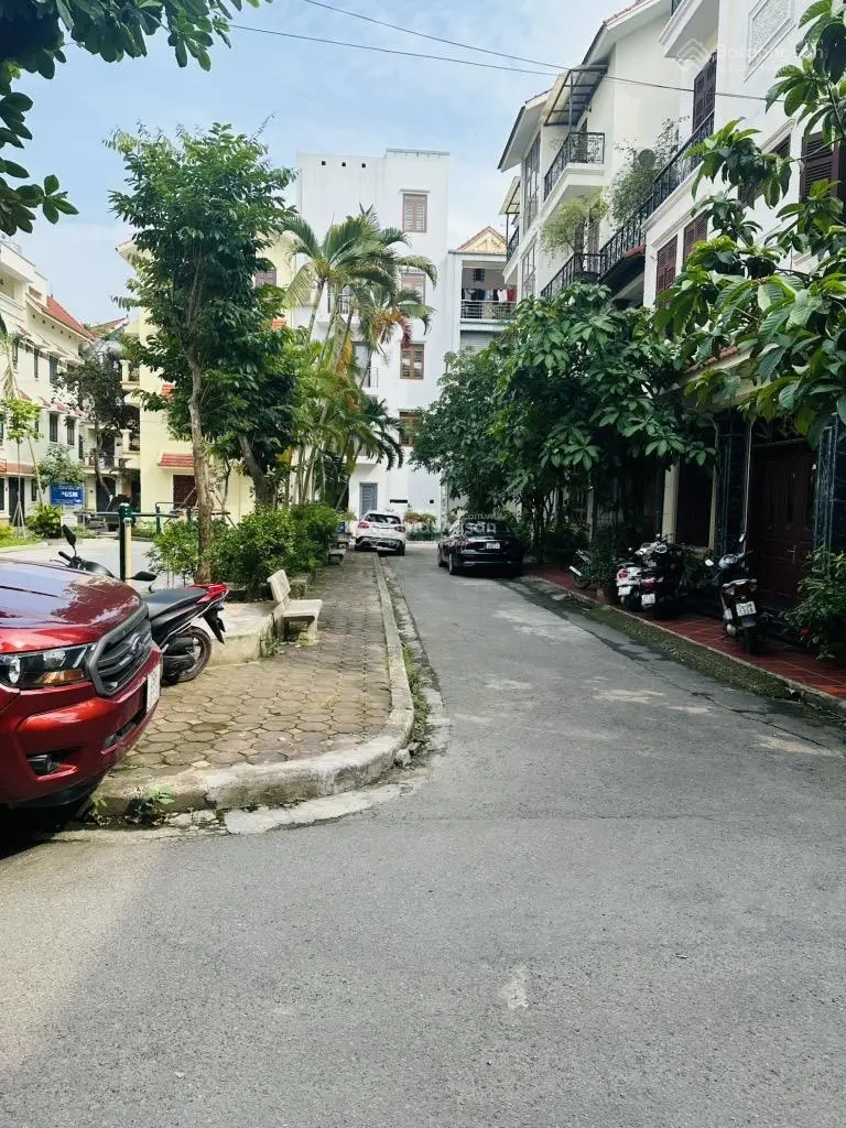 Lô góc 2 mặt thoáng kinh doanh vỉa hè Bắc Linh Đàm Hoàng Mai
