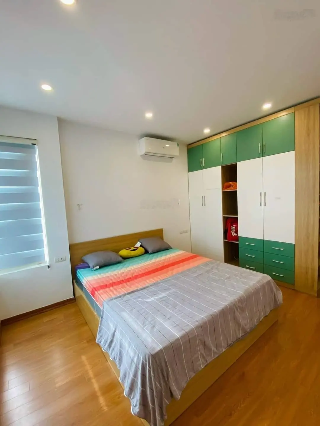 Chính chủ ủy quyền bán gấp căn hộ 2 phòng ngủ. View siêu thoáng mát. Liên hệ đi xem: 0343 191 ***
