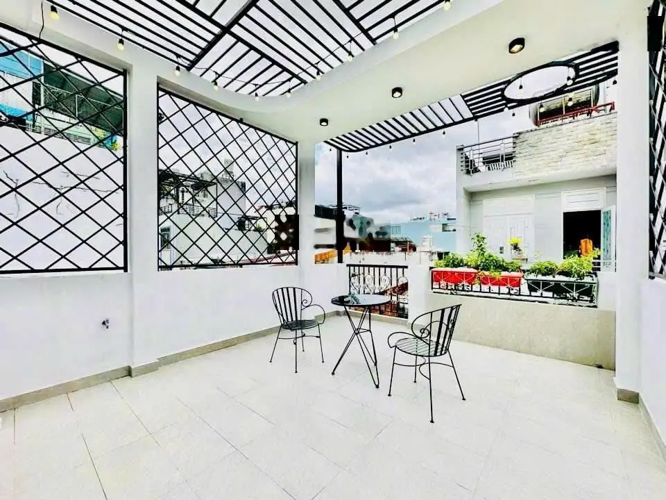 Siêu phẩm nhà bên sông - đường 26 Hiệp Bình Chánh - nhà 3 tầng tặng nội thất DT 70m2 chỉ 7.5 tỷ