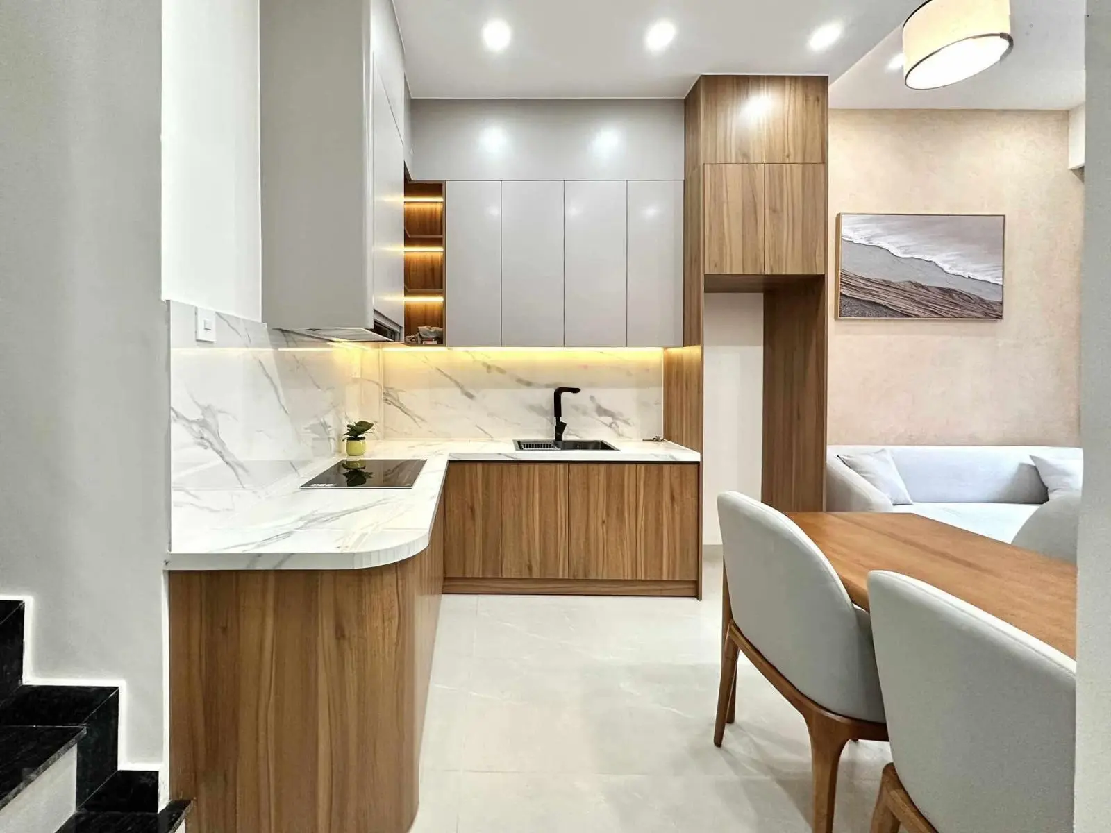 Giá chỉ 4,7 tỷ- nhà đẹp sát quận 1 lê văn duyệt, bình thạnh- 2 tầng 3 phòng ngủ full nội thất