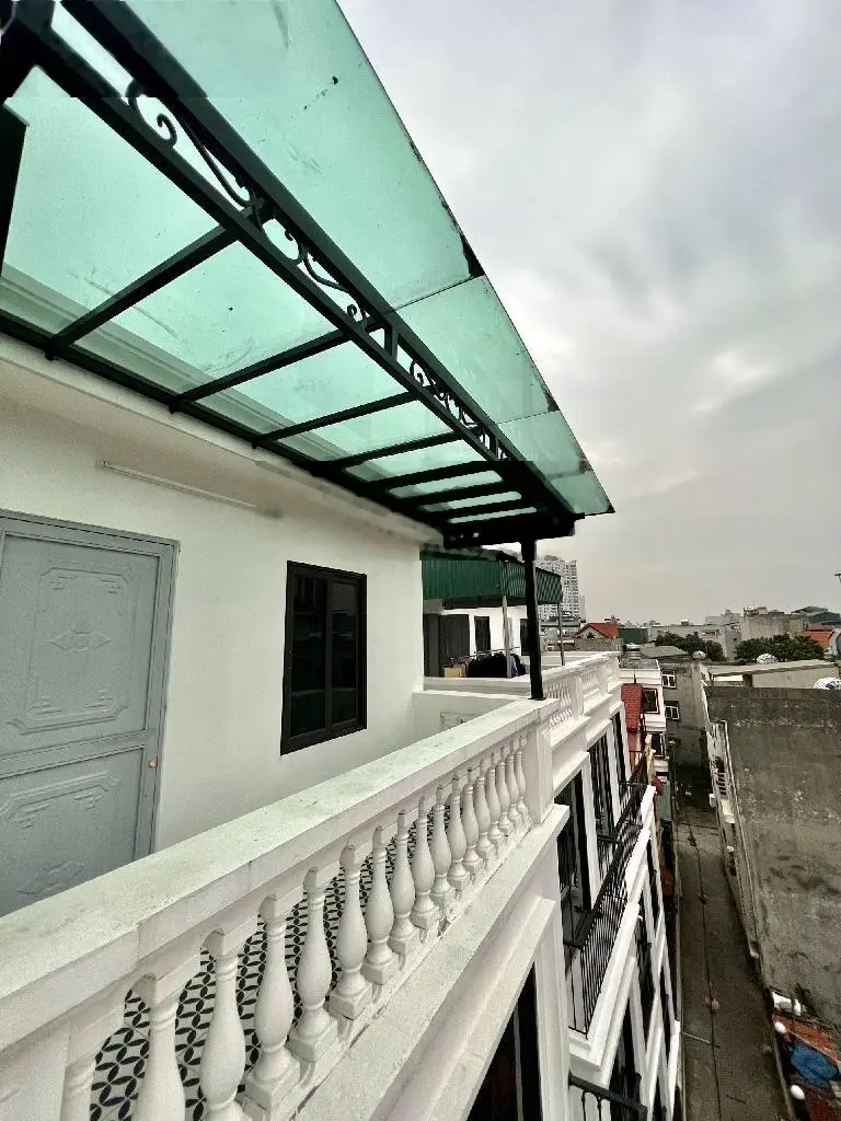 Chính chủ gửi bán. Căn nhà tại Linh Đường. Hoàng Mai view hồ Linh Đàm. cách BX Nước Ngầm 100m. 5tỉ