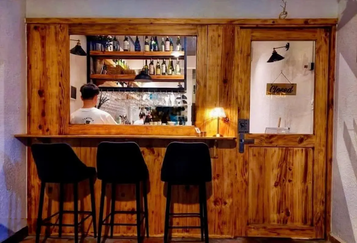 Hẻm VIP kinh doanh 150 Nguyễn Trãi, Bến Thành, KV đông khách du lịch, đang có HĐT KD bar nhẹ, 23 tỷ
