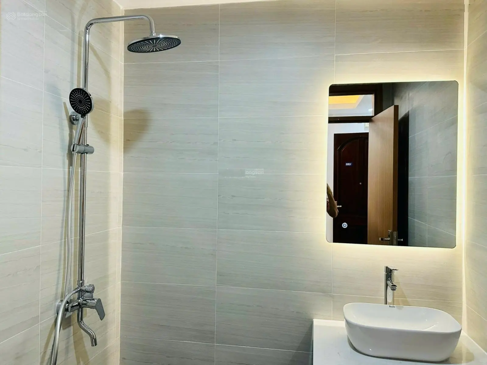 Siêu phẩm duy nhất tại ngã tư Lê Văn Lương, bán gấp CH tòa 18T1, 107m2 3PN 2WC giá 7,3 tỷ full NT